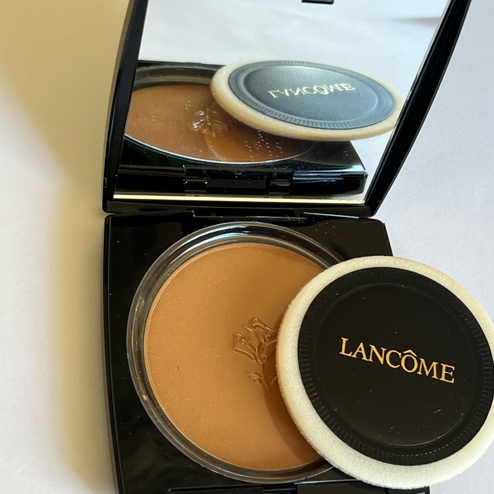 Lancome Dual Finish Compact in shade Suede 460